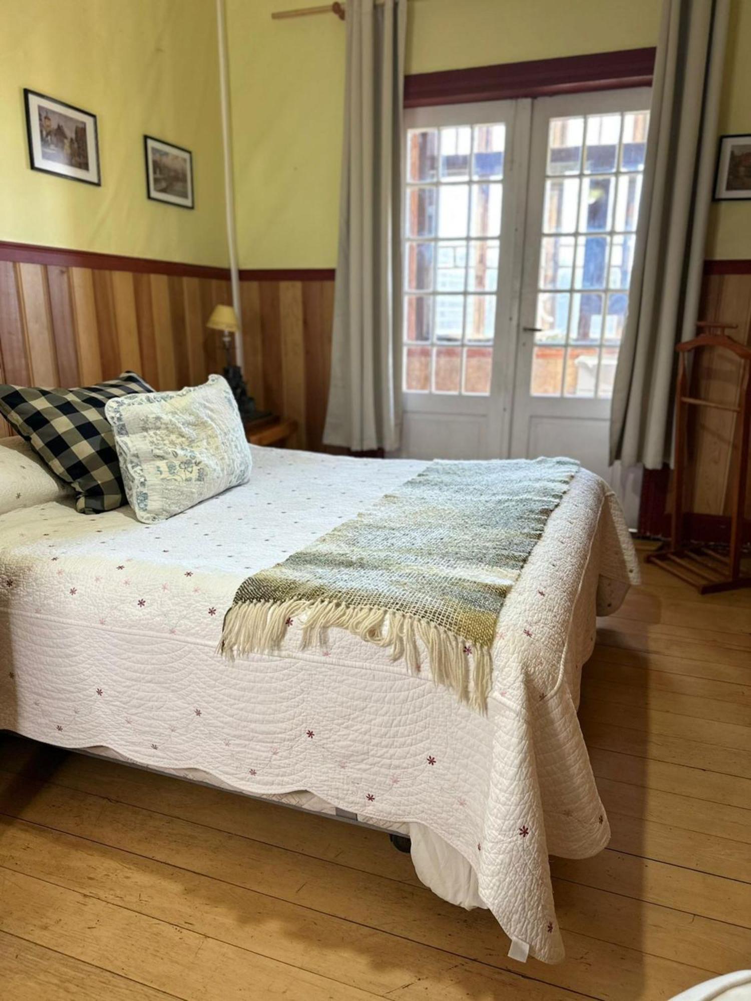 Appartamento Hostal Florencia Puerto Varas Esterno foto